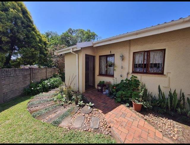 2 BEDROOM RETIREMENT UNIT SOLD IN PINETOWN CENTRAL